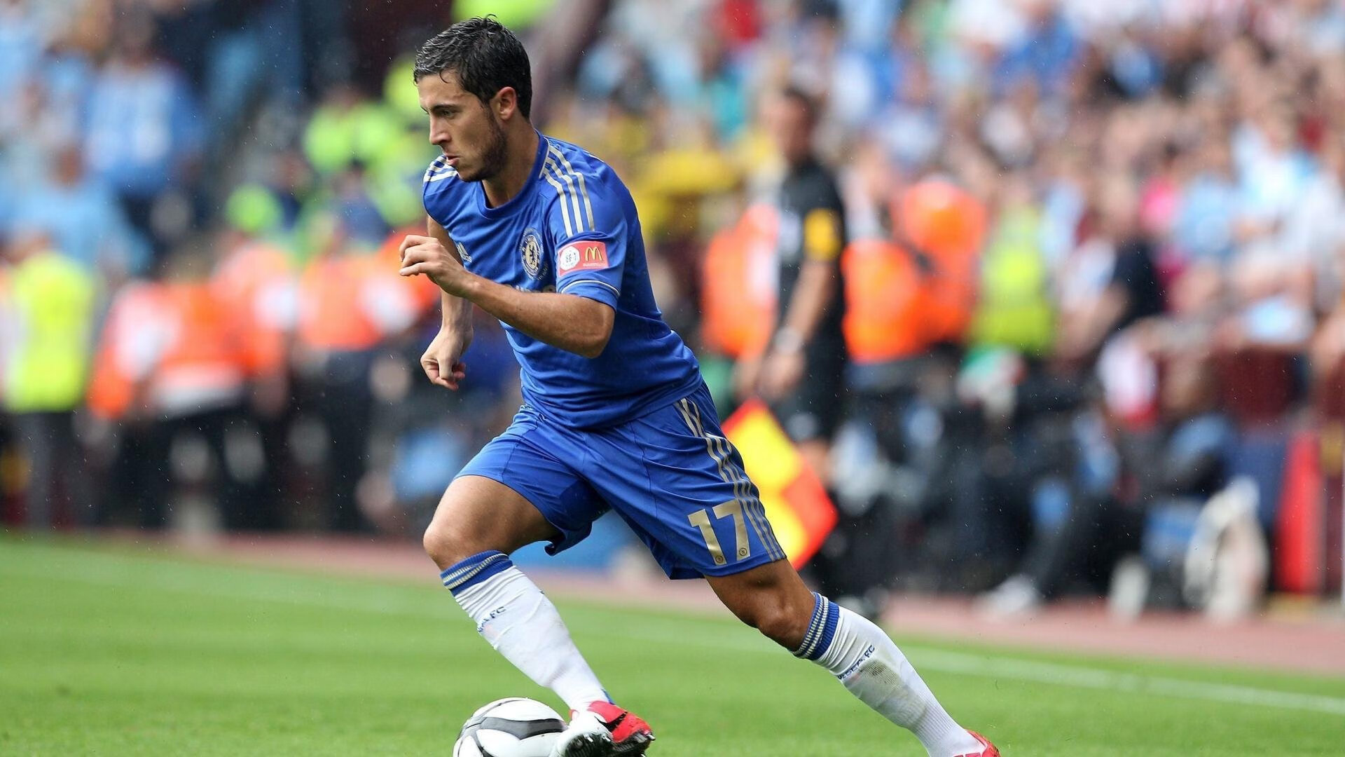 法甲夜战高潮不断，精彩射门和精彩扑救成为焦点，法甲全场