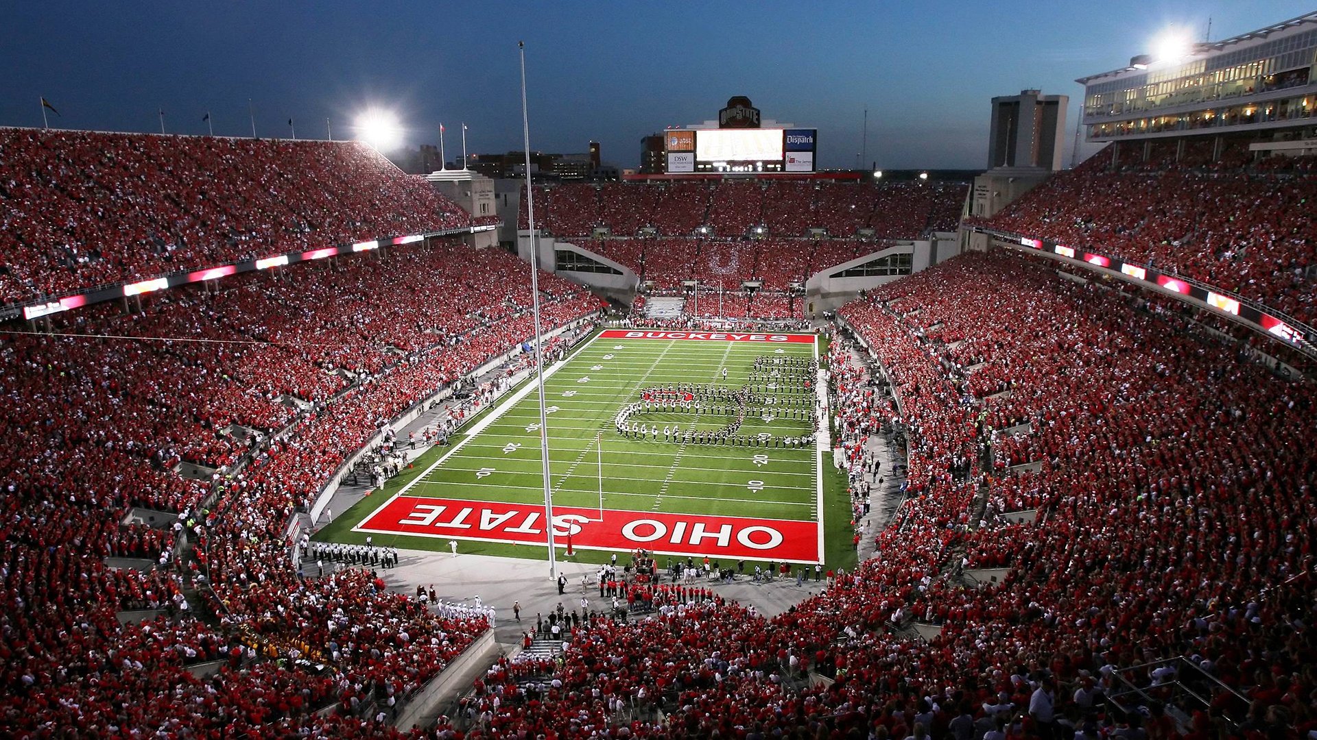 开云体育官方下载-球场神操作：那些令人瞠目结舌的瞬间，球场实拍